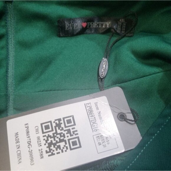 Ever-Pretty Women's Chiffon V Neck Cap Sleeve Backless Gown in Deep Green - Picture 6 of 8